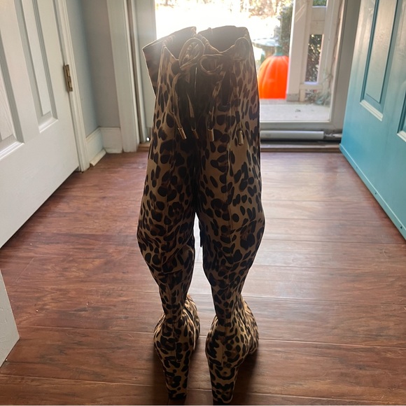 New Leopard Print Thigh High Boots Size 10 - Picture 3 of 9